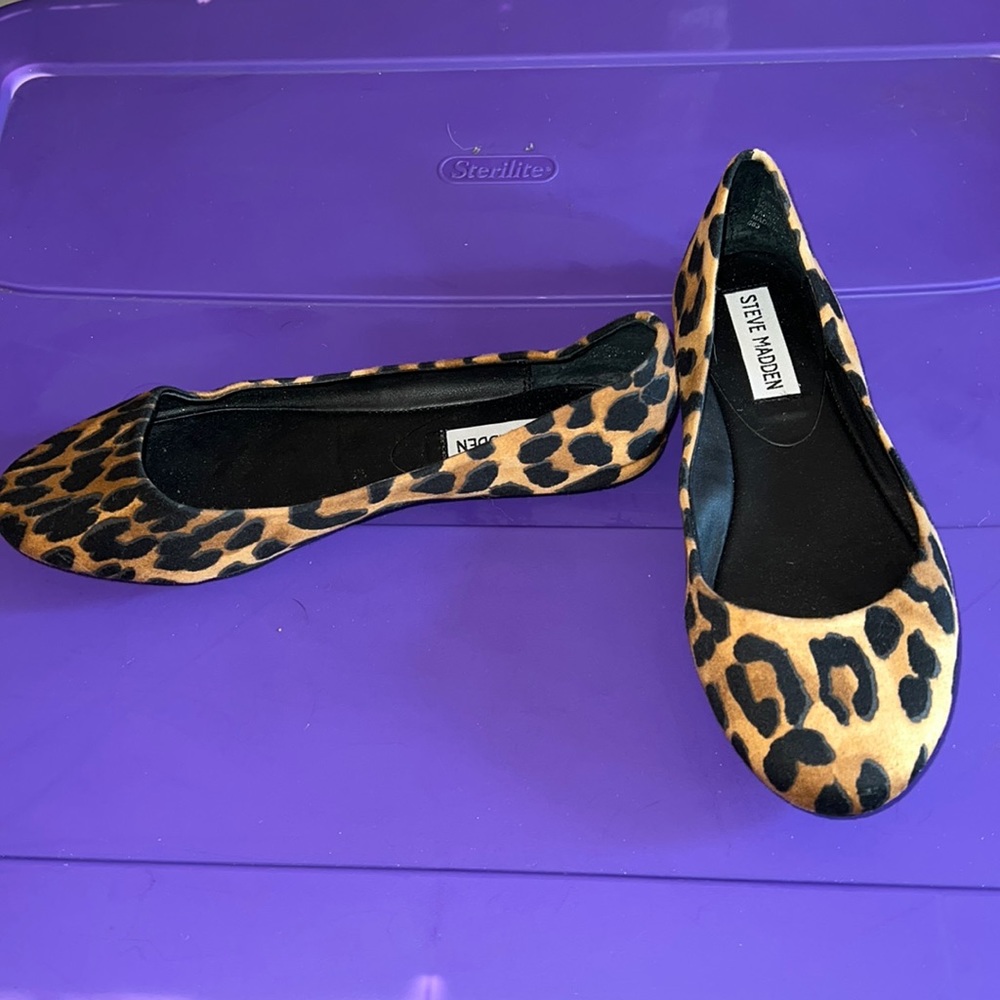Steve Madden Leopard Print Flats Size 6 - image 1
